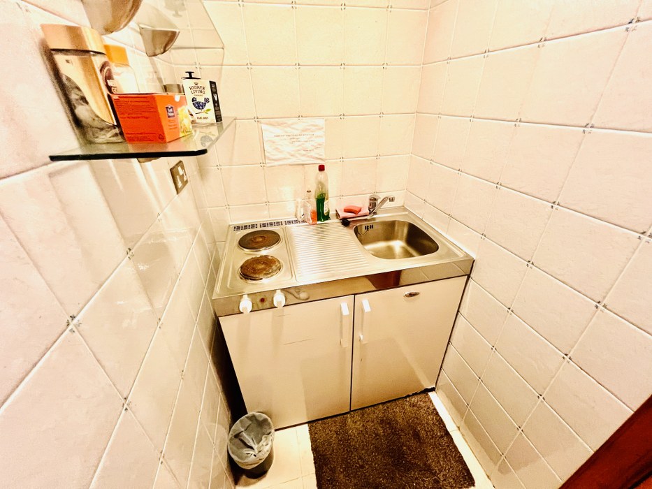 Fully Furnished Business Centre