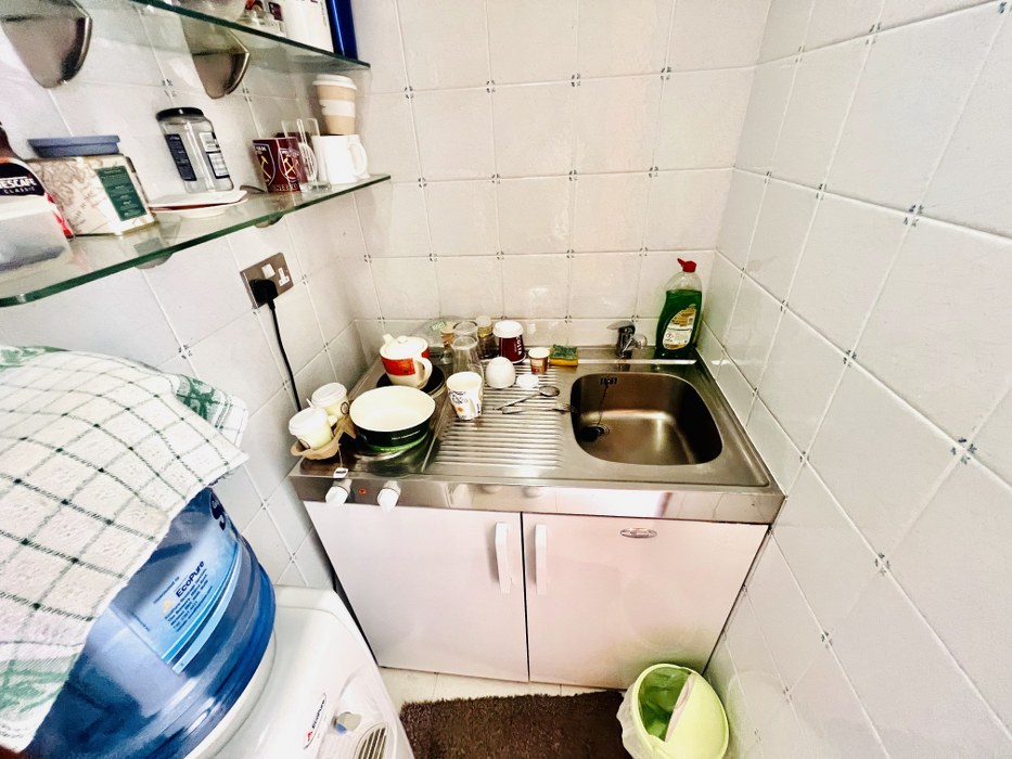 Fully Furnished Business Centre