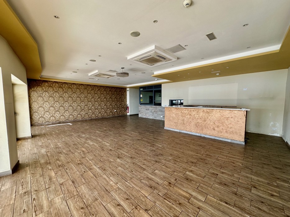 Restaurant with Sea Views