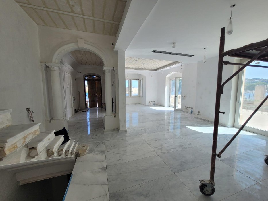 Palazzo with Seaviews