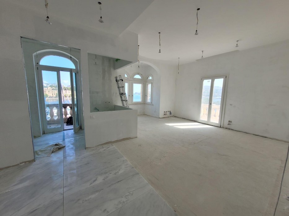 Palazzo with Seaviews