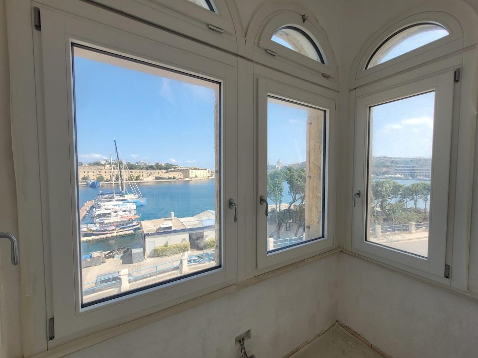 Palazzo with Seaviews