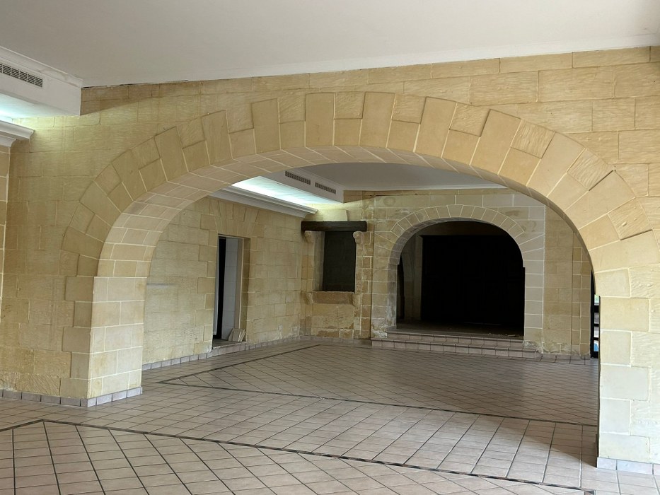 Multi Purpose Venue with a Pool and Gardens