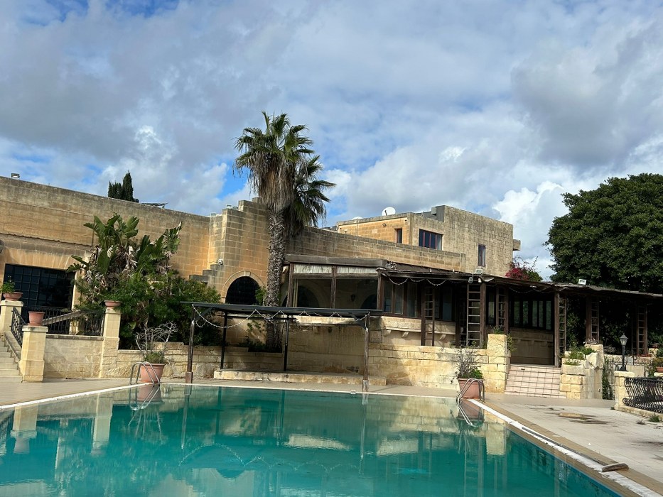 Multi Purpose Venue with a Pool and Gardens