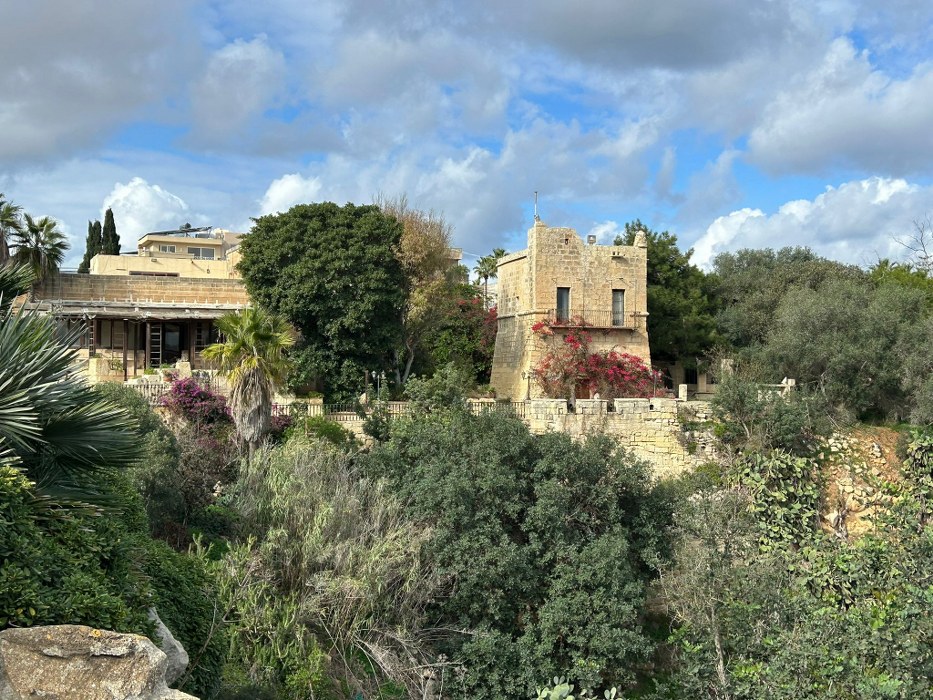 Multi Purpose Venue with a Pool and Gardens