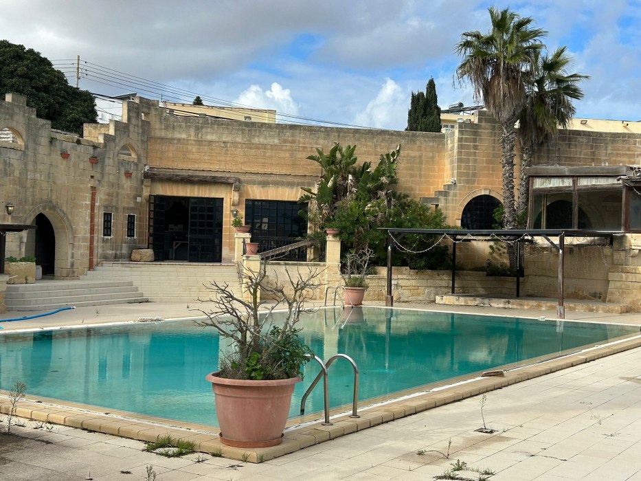 Multi Purpose Venue with a Pool and Gardens