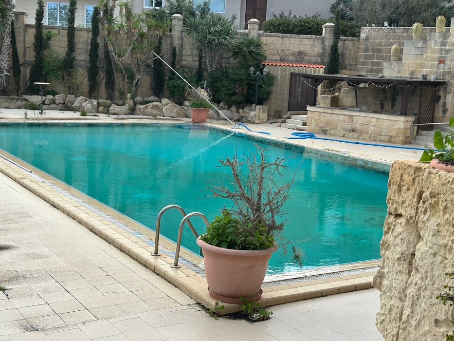 Multi Purpose Venue with a Pool and Gardens