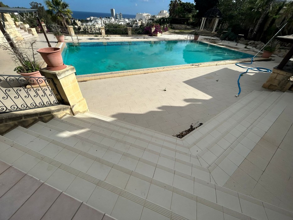 Multi Purpose Venue with a Pool and Gardens