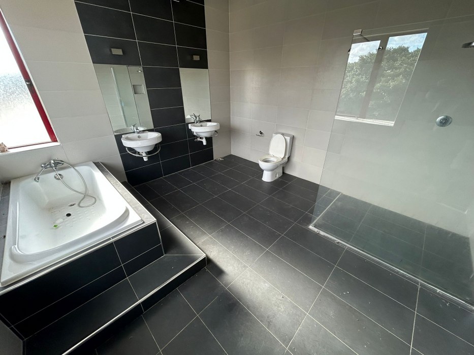 Multi Purpose Venue with a Pool and Gardens