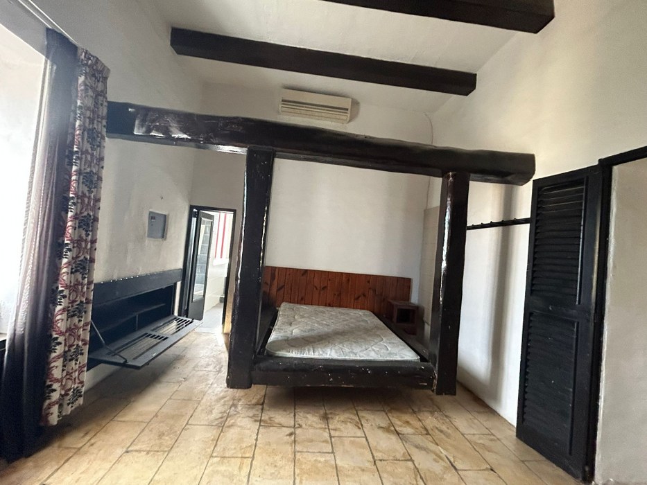 Multi Purpose Venue with a Pool and Gardens