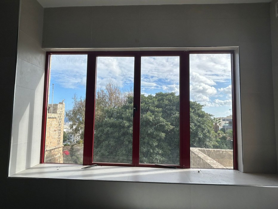 Multi Purpose Venue with a Pool and Gardens