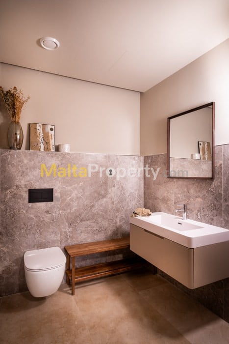 Designer Apartment with High end Finishes