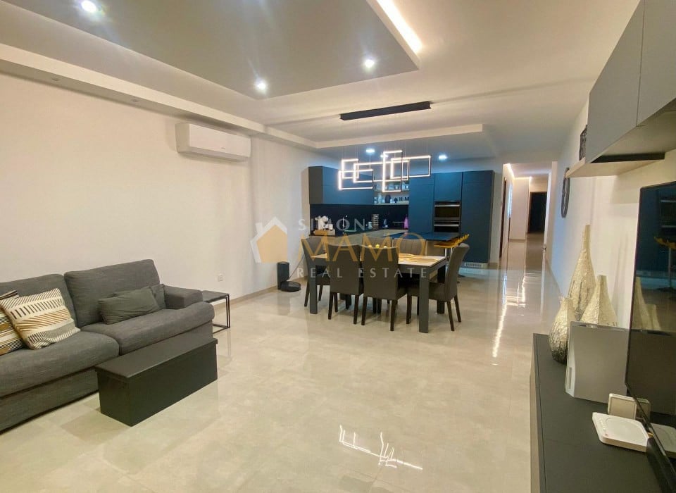 Ejendom i Luqa
