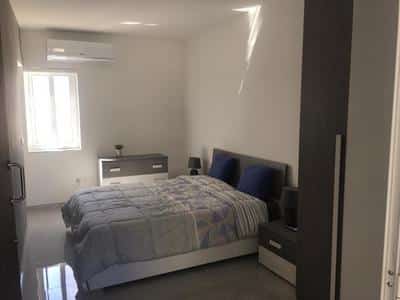 Penthouse in Tas-Sliema from Simonmamo.com – €1,200