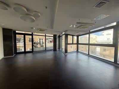 Office in Il-Gżira from Simonmamo.com – €6,500