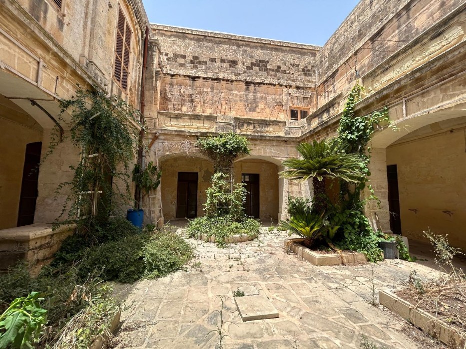 Palazzo with a Courtyard