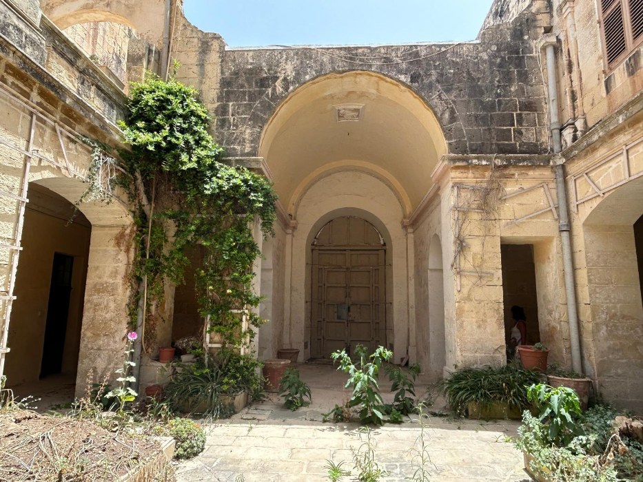 Palazzo with a Courtyard