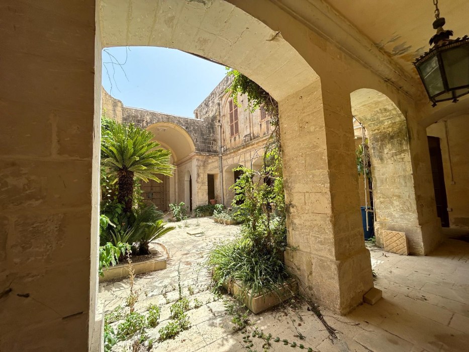 Palazzo with a Courtyard