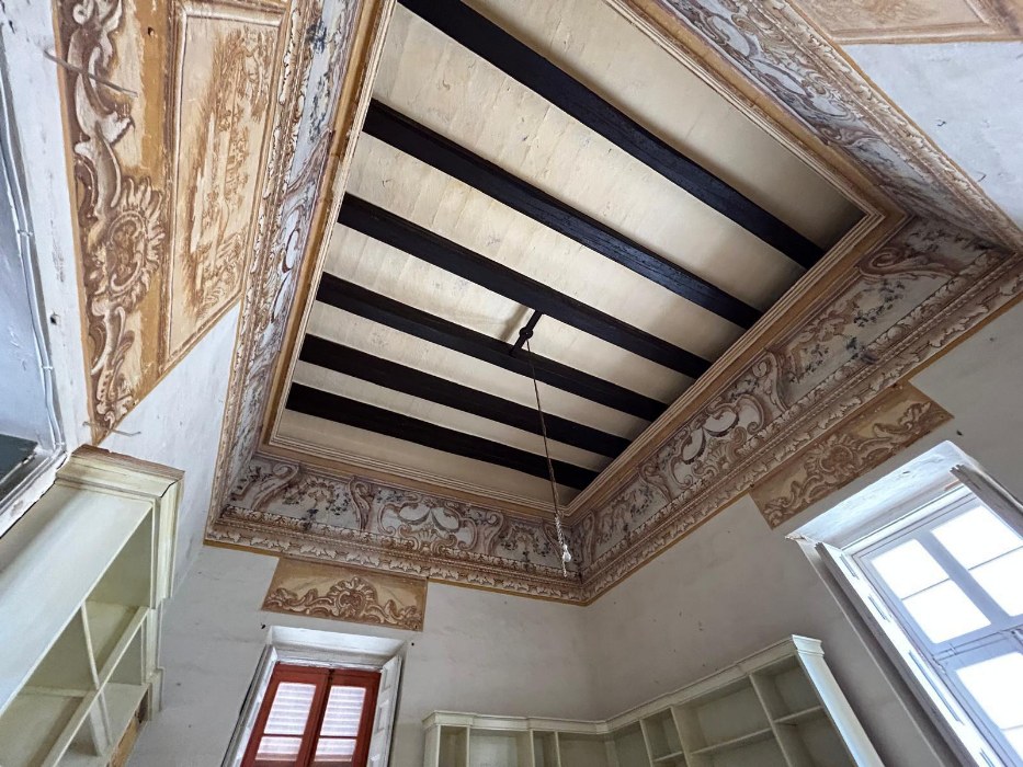 Palazzo with a Courtyard