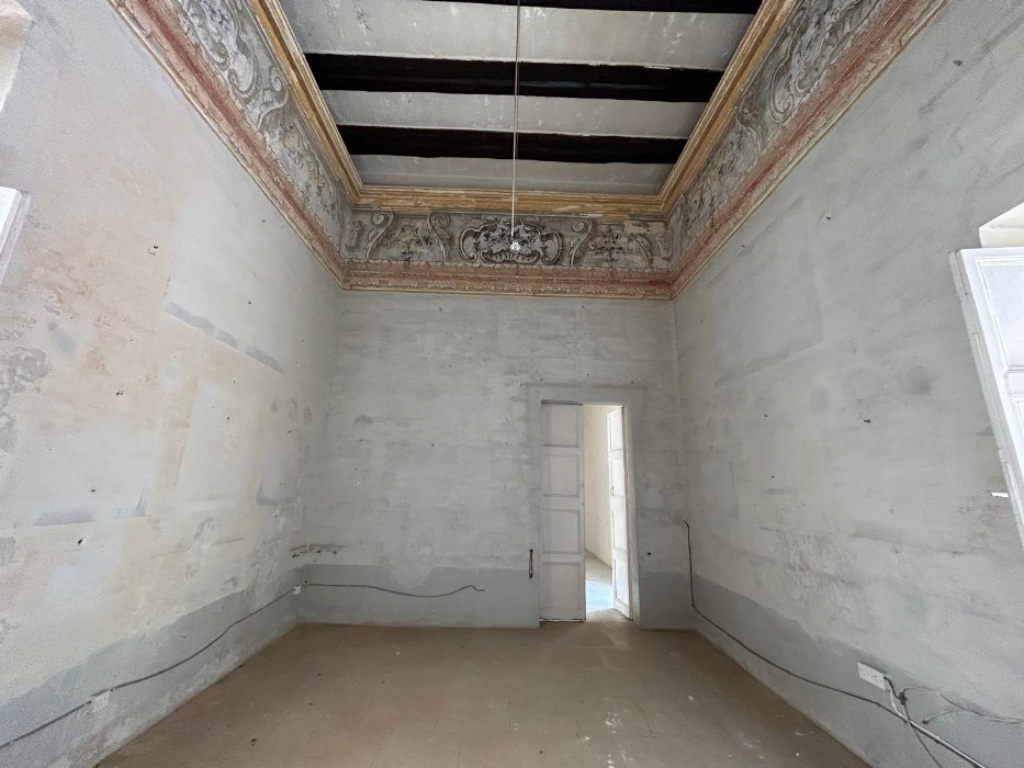 Palazzo with a Courtyard