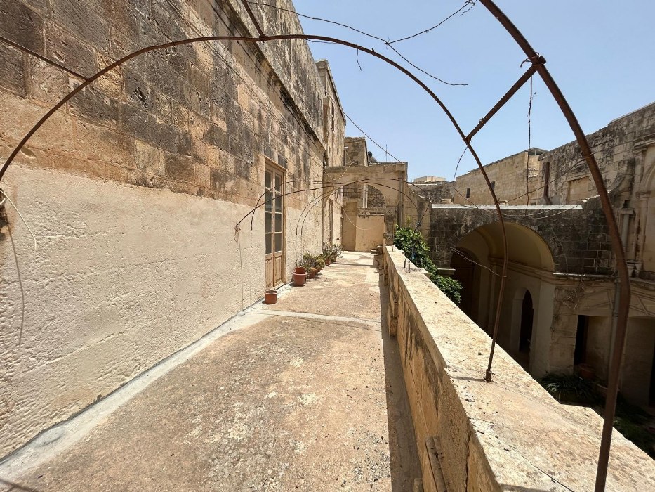 Palazzo with a Courtyard