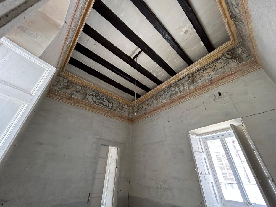 Palazzo with a Courtyard