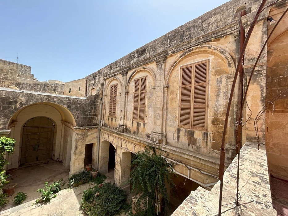 Palazzo with a Courtyard