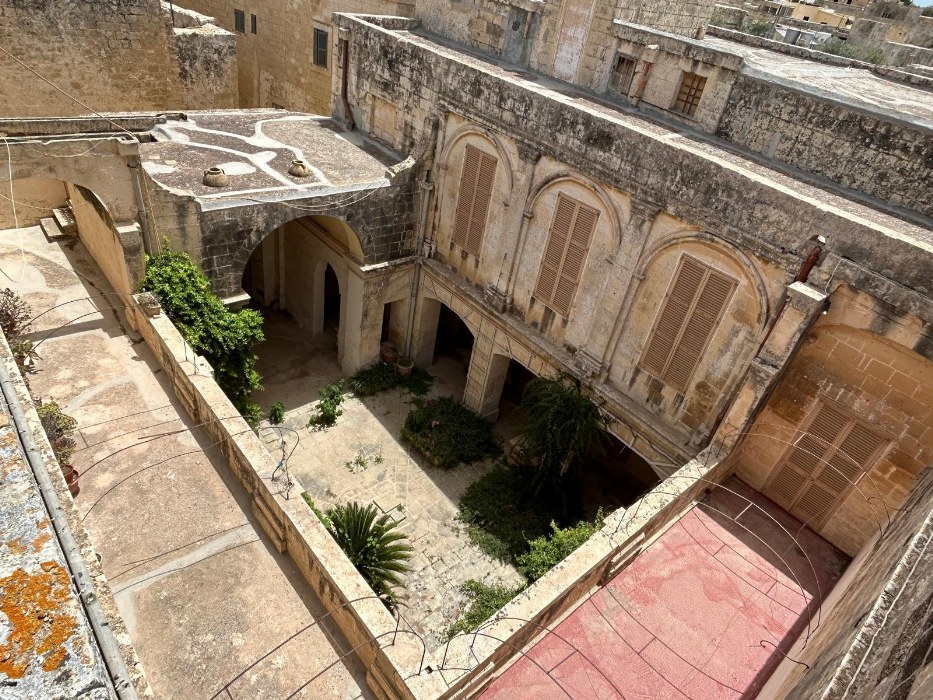 Palazzo with a Courtyard