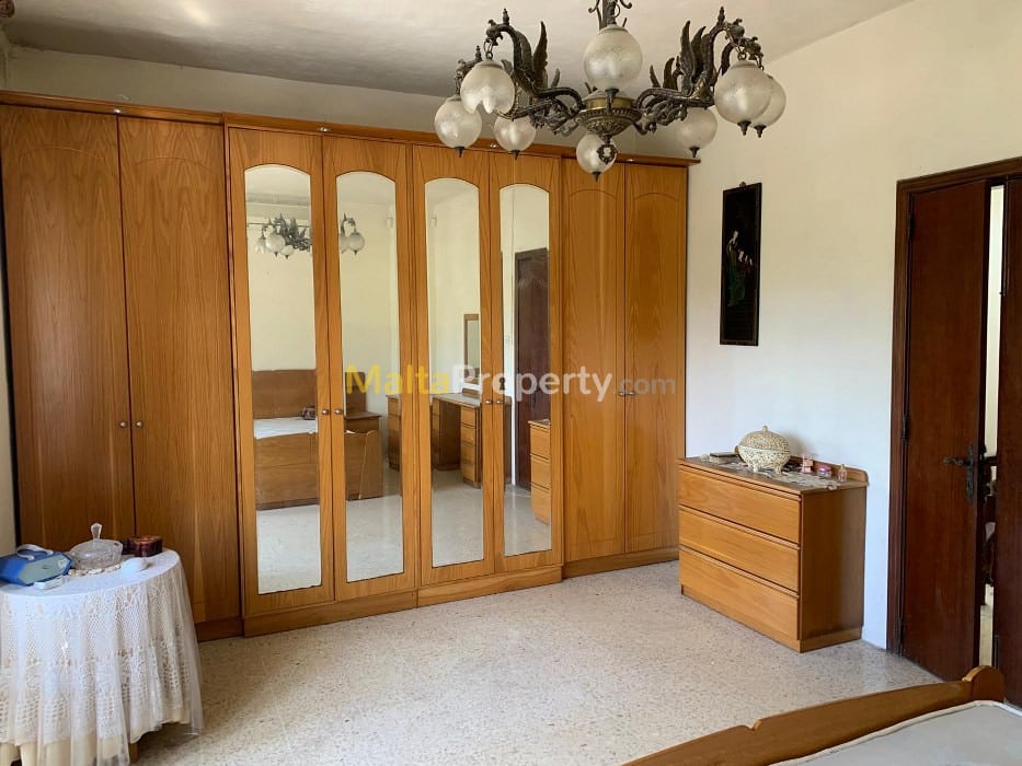Semi-Detached 3 Bedroom House