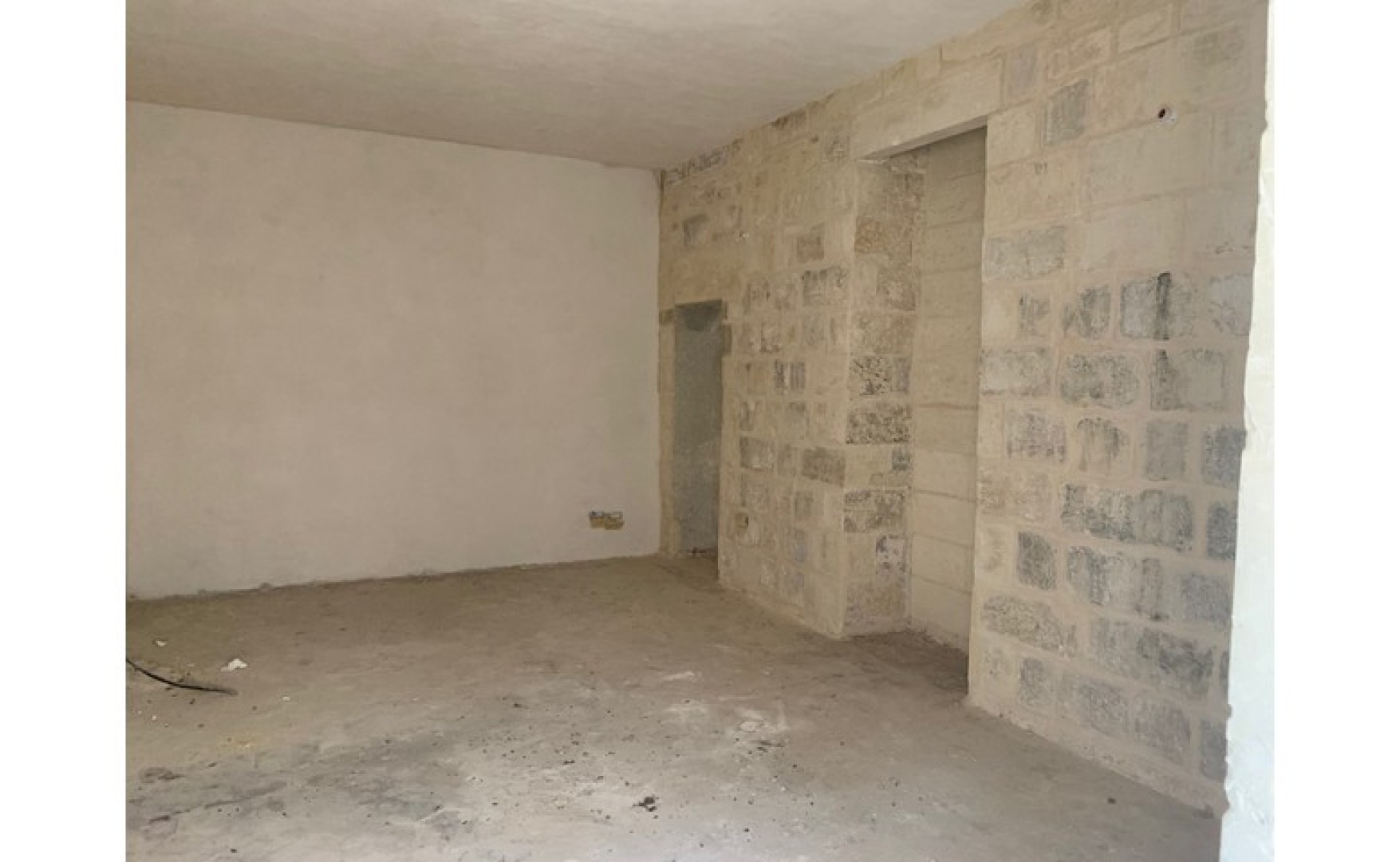 Palazzo with a Courtyard