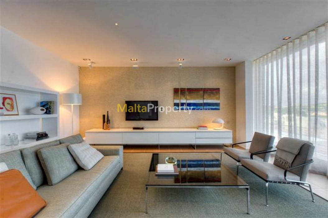 Modern Villa with a pool